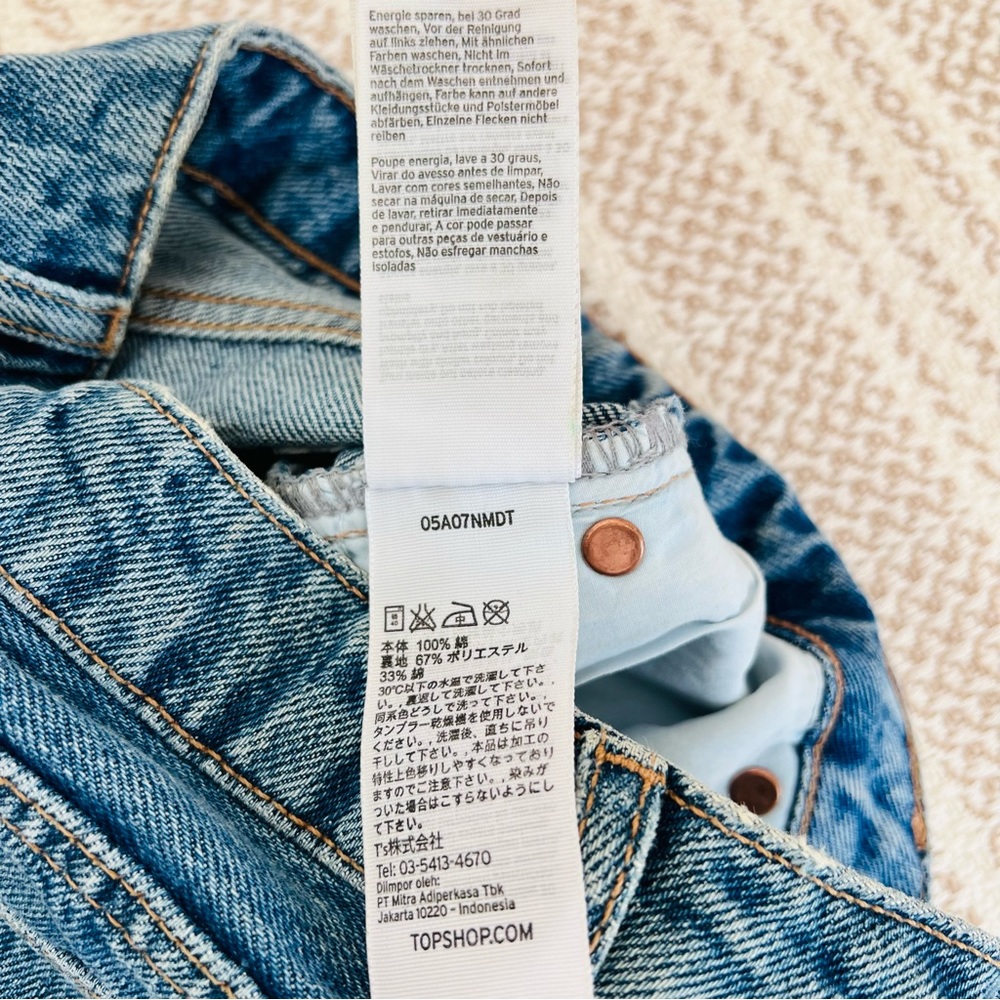 [NWOT] TOPSHOP Moto Kiri High-Rise Jean Shorts - Picture 7 of 8